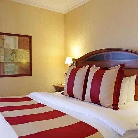 Отель Crowne Plaza