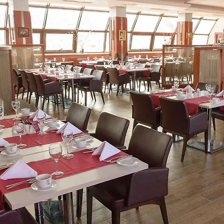 Crowne Plaza Отель