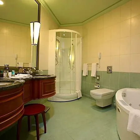 Hotel Crowne Plaza - Minsk, An Ihg