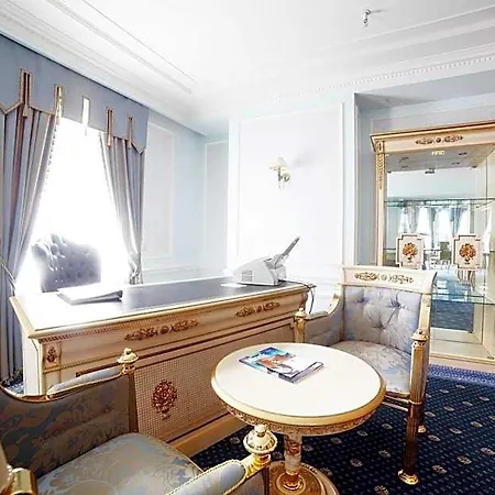Crowne Plaza - Minsk, An Ihg 5* Minsk