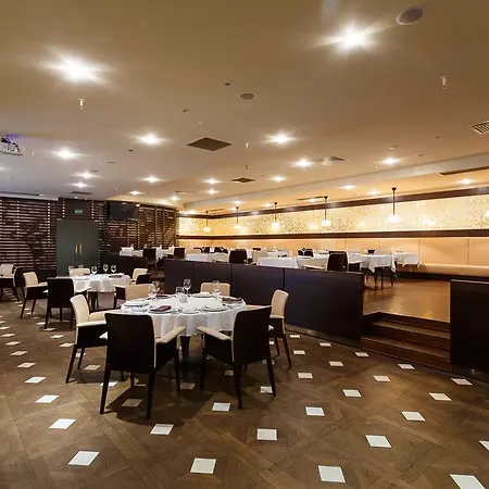 Crowne Plaza - Minsk, An Ihg 5* Мінськ