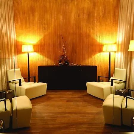 Готель Crowne Plaza - Minsk, An Ihg Мінськ