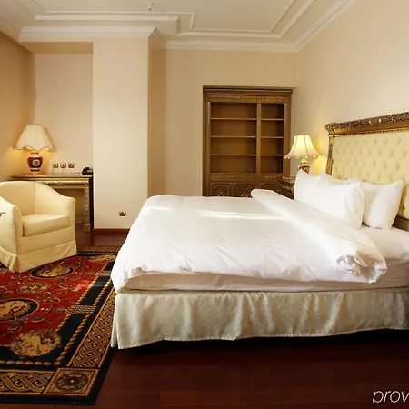 Готель Crowne Plaza - Minsk, An Ihg Мінськ