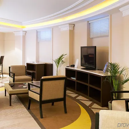 Готель Crowne Plaza - Minsk, An Ihg Мінськ