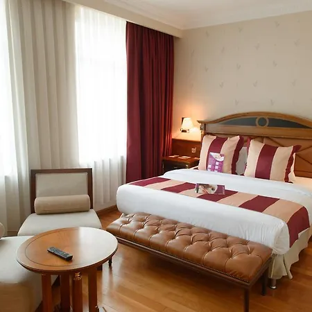 Crowne Plaza - Minsk, An Ihg Готель 5*