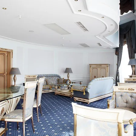 Crowne Plaza - Minsk, An Ihg