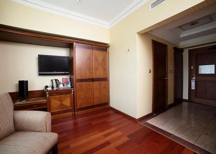 Otel Crowne Plaza - Minsk, An Ihg 5*