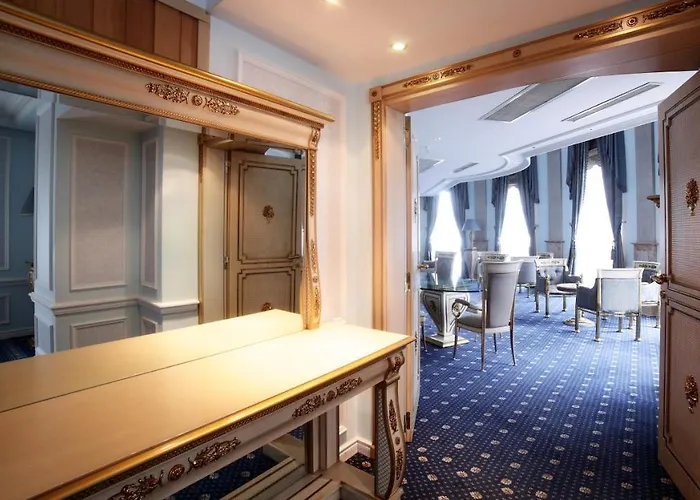 Crowne Plaza - Minsk, An Ihg Otel 5*