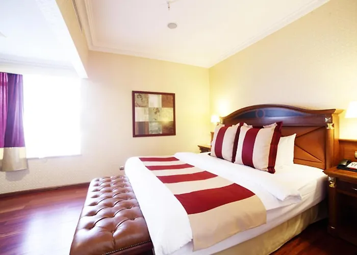 ホテル Crowne Plaza - Minsk, An Ihg 5*