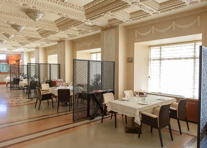 ホテル Crowne Plaza - Minsk, An Ihg